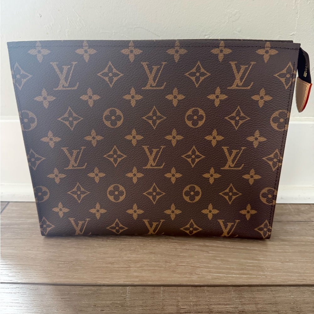 Louis Vuitton Poche Toilette GM